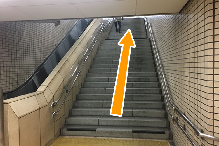 台原駅階段